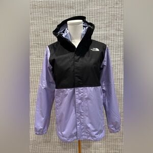 🖤 The North Face 2-in-1 fleece-lined
Dryvent Parka 🖤